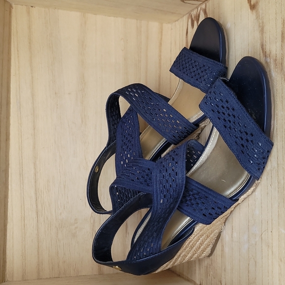CloudWalkers by Avenue Womens Navy Blue Wedge Sandals - Picture 3 of 10